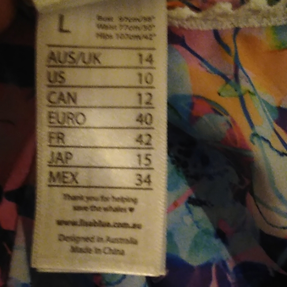 1/4Lisa Blue Call of the Whale Calvary Crop Top - Picture 4 of 4